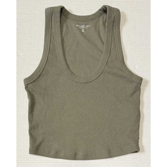 5 ABERCROMBIE & FITCH A&F - 1 Soft Rib & 4 Essentials Scoop Tank Shirts - Medium - Picture 13 of 16
